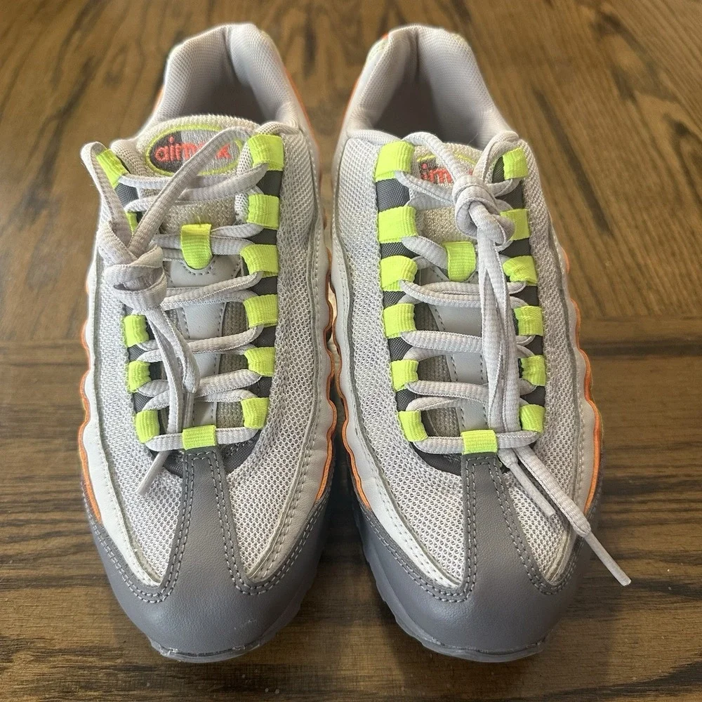 Nike Airmax 95 GS Vast Grey Volt Orange Neon Yellow 905348-019 Sz 4.5Y Womens 6